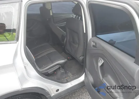 2015 Ford Escape S z USA, uszkodzony, nr VIN 1FMCU0F73FUC73629